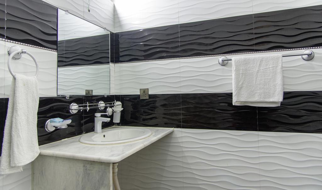 Patel Residency Guest House Карачі Екстер'єр фото